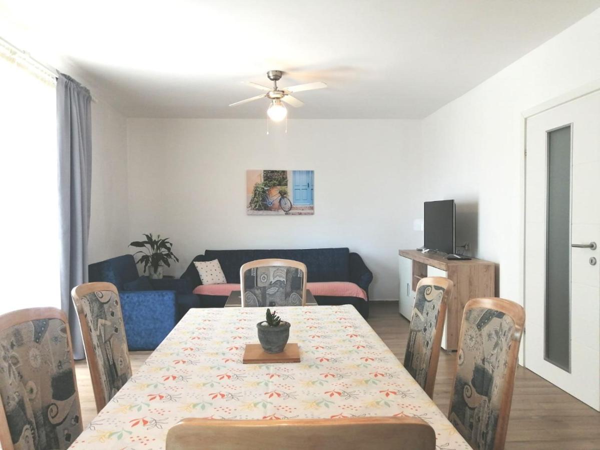 Lovely Sea View House In Malinska Island Krk المظهر الخارجي الصورة